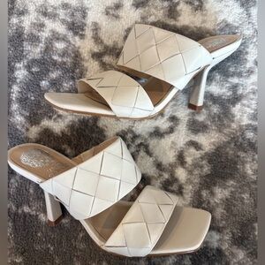 VINCE CAMUTO White Heeled Sandals Size 5.5